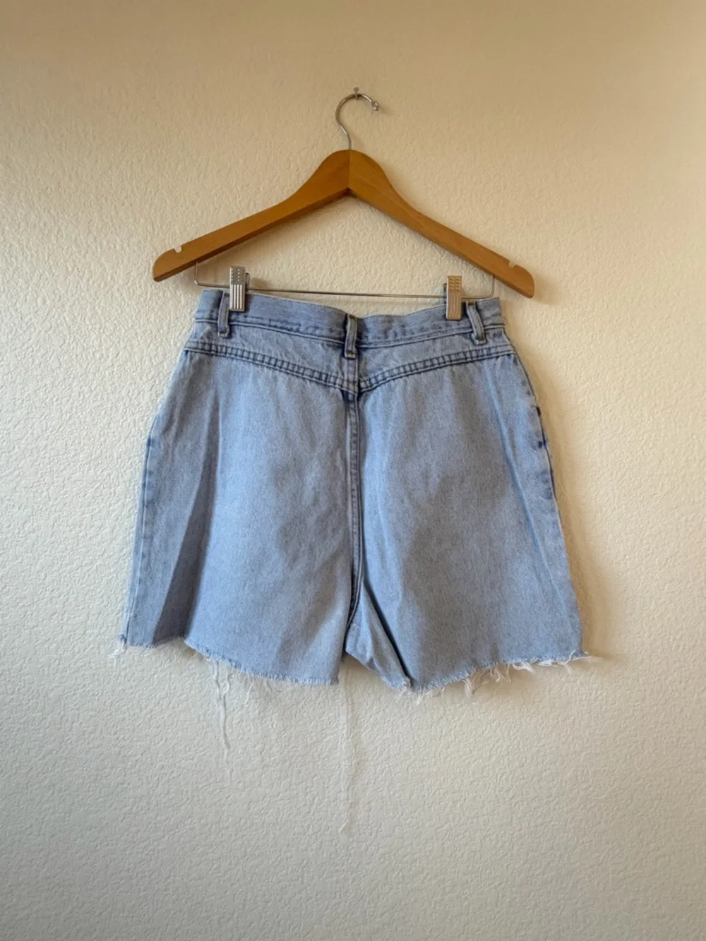 Lee Vintage Light Blue High-Rise Denim Jean Shorts Women’s size 29 - Picture 2 of 9